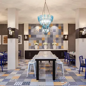 https://the-blake-hotel.1sthotelscharlotte.com